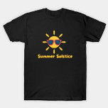 Camiseta Solstício de Verão<br><div class="desc">O Solstício de Verão, também conhecido como Solstício de junho no Hemisfério Norte, ocorre normalmente por volta de 20 ou 21 de junho por ano. Marca o dia mais longo e a noite mais curta do ano. Esse evento acontece quando um dos polos da Terra tem sua inclinação máxima em...</div>