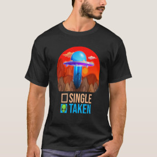 Camiseta Solteiro De Casal Cortado Ou Namorados OVNI De Ali