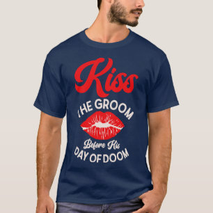 Camiseta Solteiro Dia de Casamento Noite de Beijo