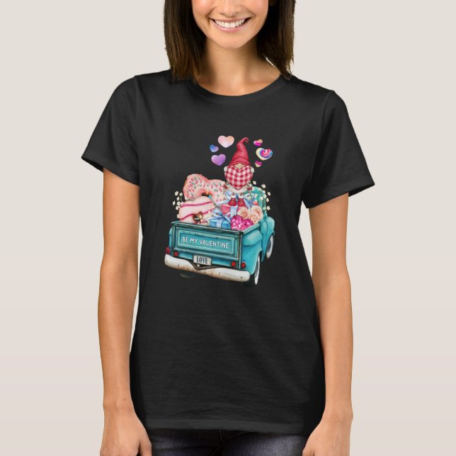 Camiseta Solteiro Gnome Girl Car Flowers Pastel Tie dye Val (Frente)