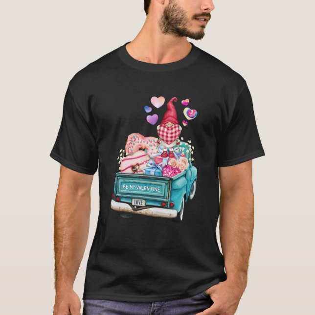 Camiseta Solteiro Gnome Girl Car Flowers Pastel Tie dye Val (Frente)