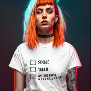 Camiseta Solteiro Levado À Espera De Um Greelander Engraçad