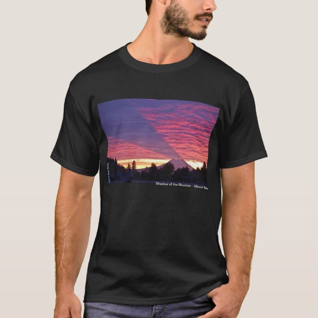 Camiseta Sombra da montanha - o Monte Rainier (Frente)
