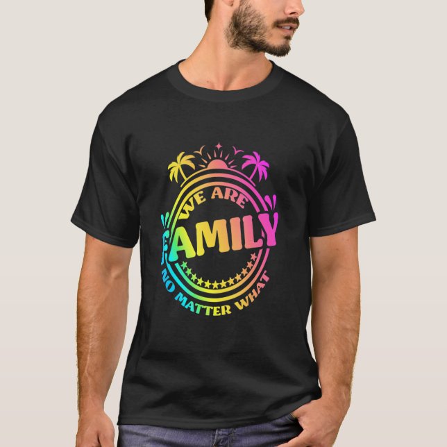 Camiseta Somos Familiares Não Importa Qual A Reunião Famili (Frente)