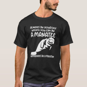 Camiseta sonhando com peixes-boi manatíferos criatura oceân