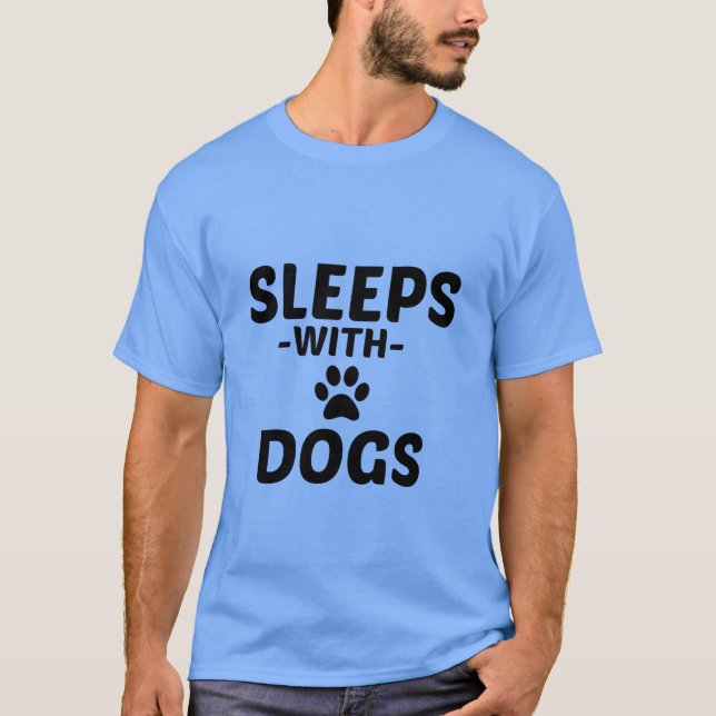 CAMISETA SONHOS COM IMPRESSÃO DE CÃES (Frente)