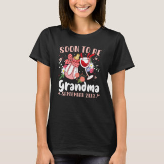 Camiseta Soon To Be Grandma September 2023 Grandma First Ti