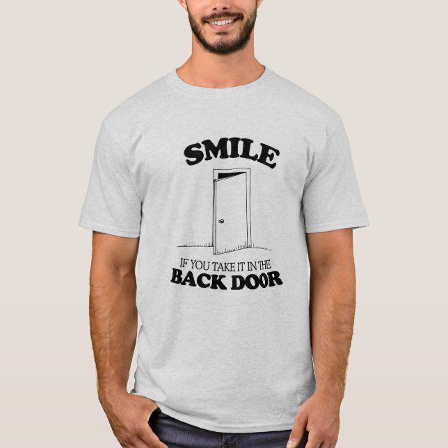 CAMISETA SORRIA SE VOCÊ O TOMA NA PORTA TRASEIRA - .PNG (Frente)