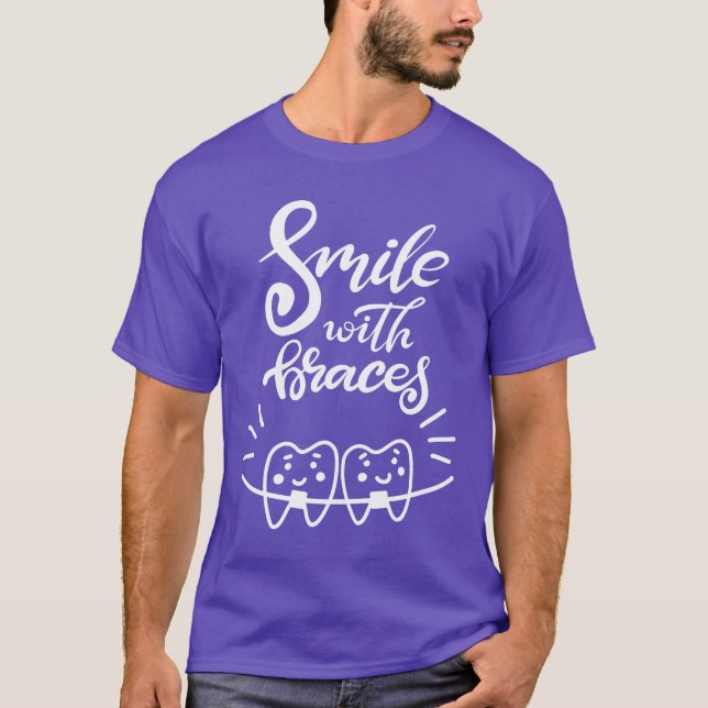 Camiseta Sorriso com os dentes de sorriso das cintas | (Frente)