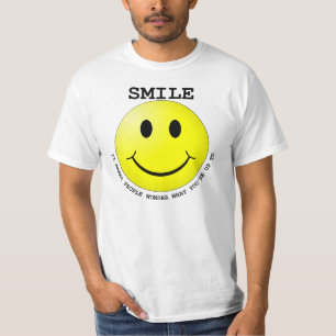 Camiseta SORRISO FAZ PESSOAS QUERER SABER O QUE VOCÊ é ATÉ