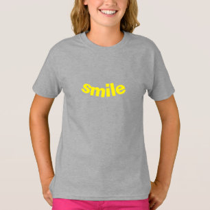 Camiseta Sorriso grande - letras amarelas T-Shirt