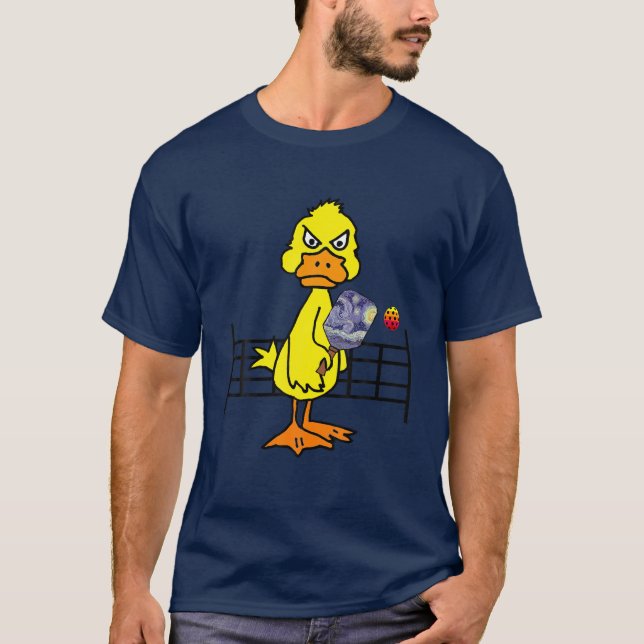 Camiseta Sorrisos Pato Amarelo Engraçado Jogando Pickleball (Frente)