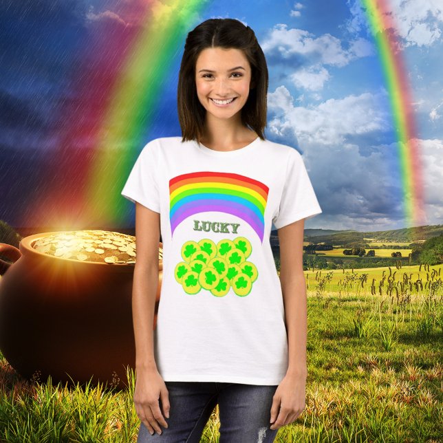 Camiseta Sorte com arco-íris, Dourado e camarões T-Shirt (Lucky with Rainbows, Gold and Shamrocks T-Shirt)