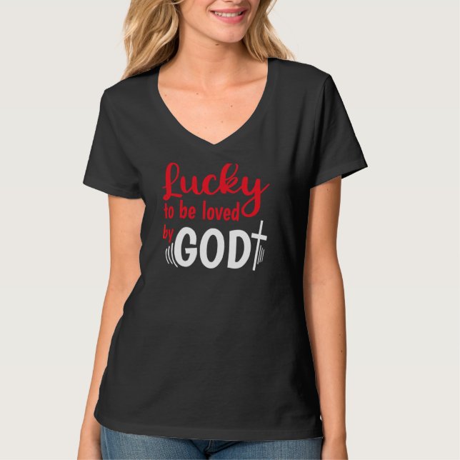 Camiseta Sorte De Ser Amado Por Deus Cristão (Frente)