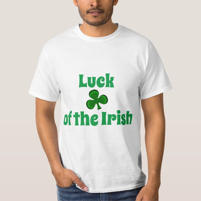 Camiseta Sorte do revólver irlandês e do Shamrock (Frente)