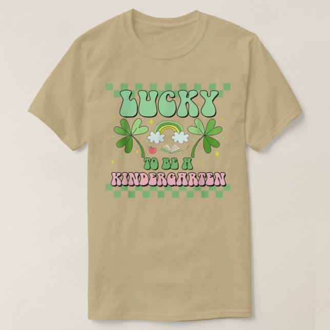 Camiseta Sorte Ser Professora Do Jardim De Infância Groovy  (Frente do Design)