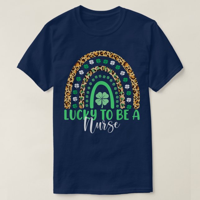 Camiseta Sorte Ser Uma Enfermeira Rainbow Leopard St Patric (Frente do Design)