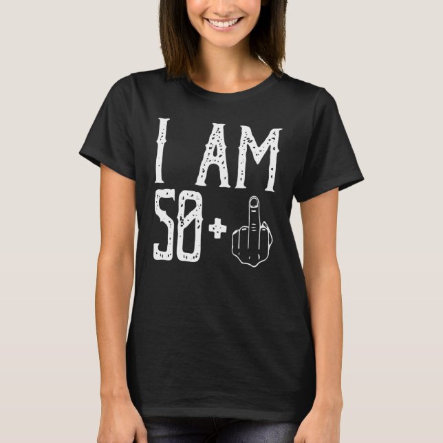 Camiseta Sou 50 Mais Dedo Médio Im 50 Mais 1 Escuro Médio (Frente)