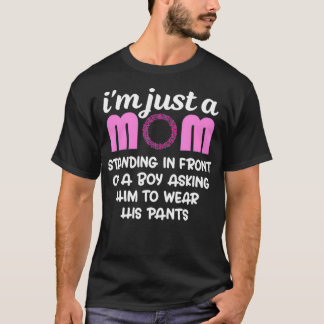 Camiseta Sou apenas uma mãe na frente de um menino pergunta