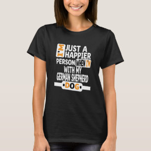 Camiseta Sou Apenas Uma Pessoa Mais Feliz Quando Estou Com