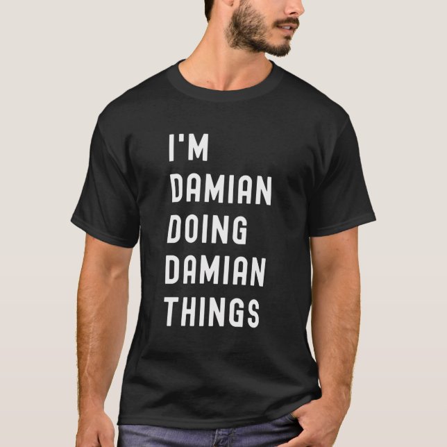 Camiseta Sou Damian Fazendo Coisas Damianas (Frente)