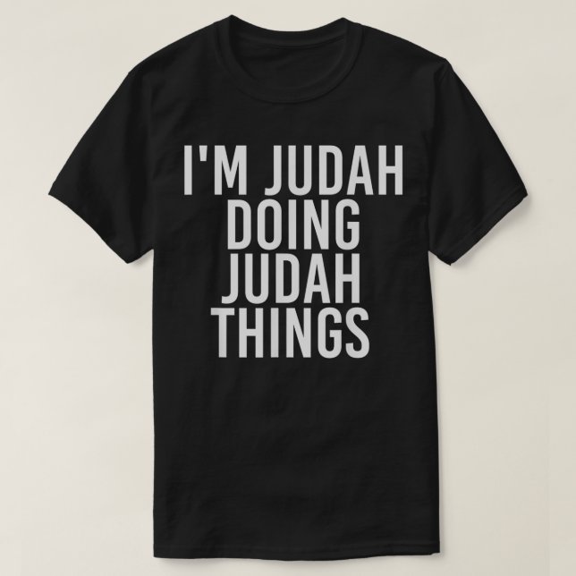 Camiseta SOU JUDAH FAZENDO COISAS JUDAH... Dirija-se Engraç (Frente do Design)