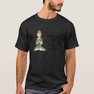Camiseta Sou Principalmente Paz Amor E Luz Ioga Vintage Eng