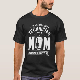 Camiseta Sou Técnica De Laboratório E Mãe Nada Assusta