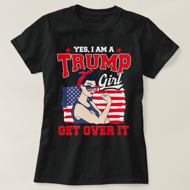 Camiseta Sou Trump Girl superando a American Flag Republica (Frente do Design)