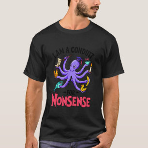 Camiseta Sou Um Conduto Para Absurdos Família Divertida de 
