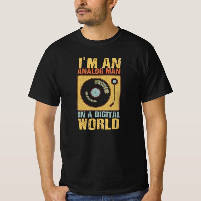 Camiseta Sou um homem analógico, num mundo digital (Frente)
