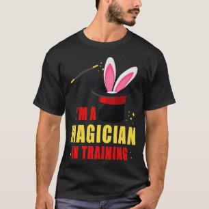 Camiseta Sou um mágico na formação de magia Wand Hat Bun