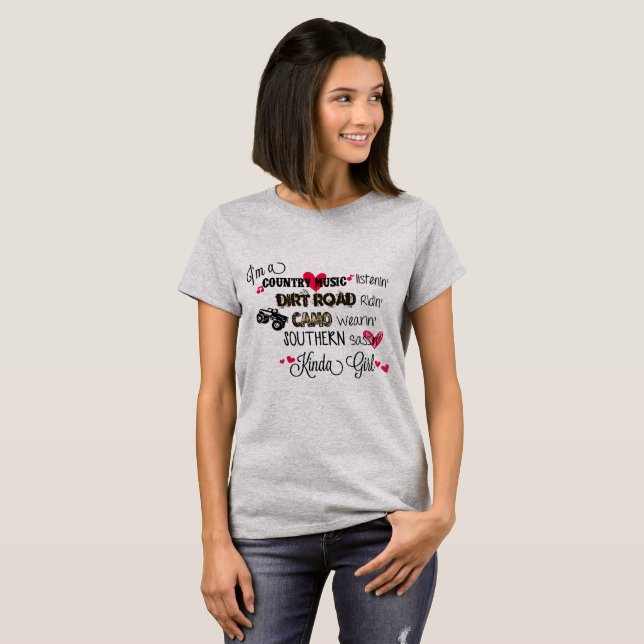 Camiseta Southern Sassin Kinda Girl (Frente Completa)
