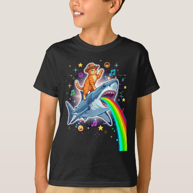 Camiseta Space Cowboy Cat Riding Shark Rainbow Xel Art  (Frente)