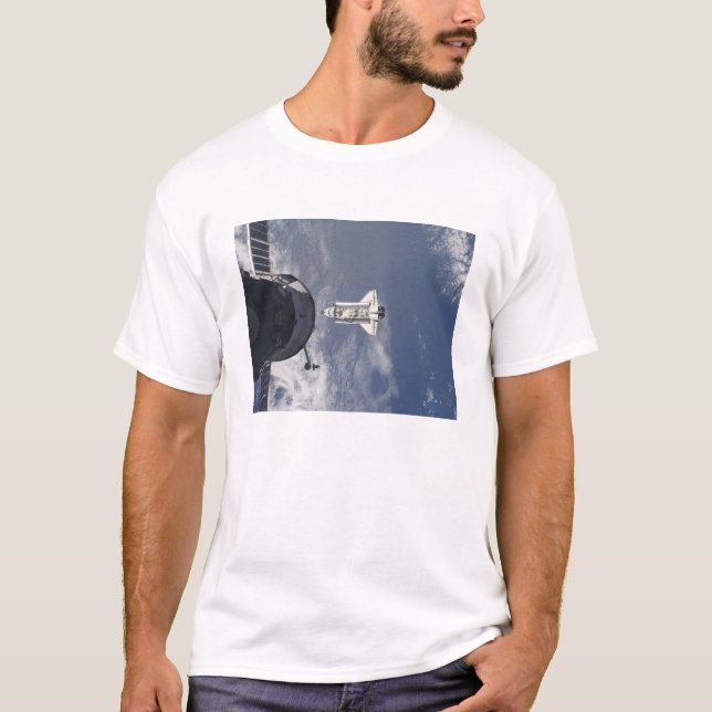Camiseta Space Shuttle Atlantis e uma nave espacial russa (Frente)