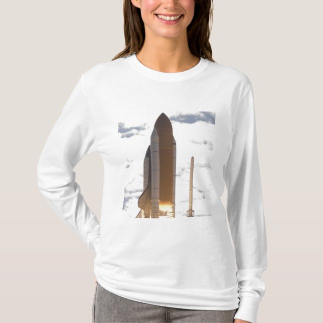 Camiseta Space Shuttle Atlantis levanta 16 (Frente)