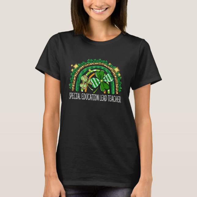 Camiseta Special Education Lead Teacher Rainbow St Patrick' (Frente)