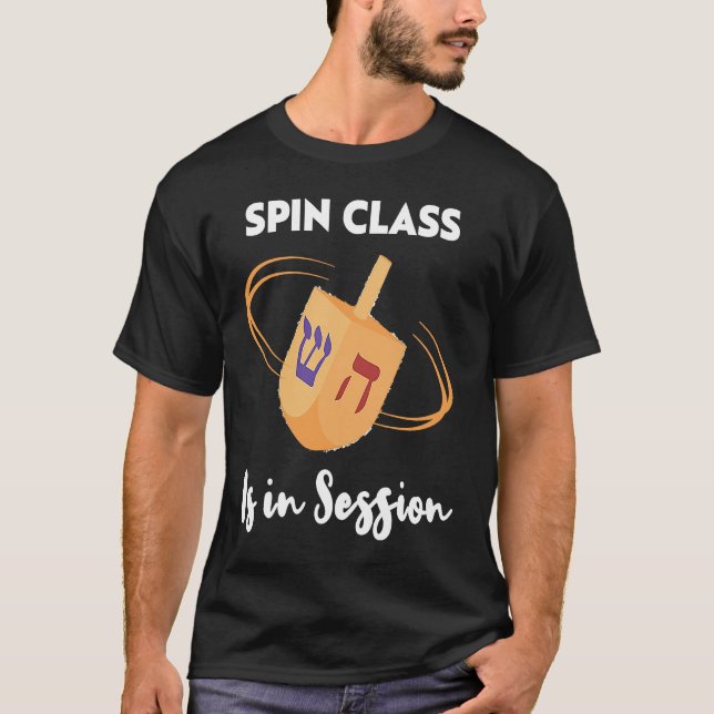 Camiseta Spin Class Is In Session  Happy Chanukkah (Frente)