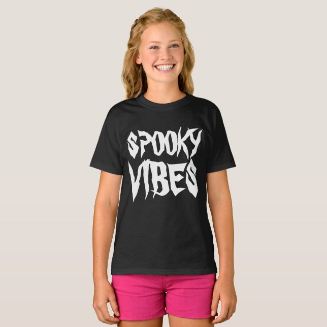 Camiseta SPOOKY VIBES (Frente Completa)