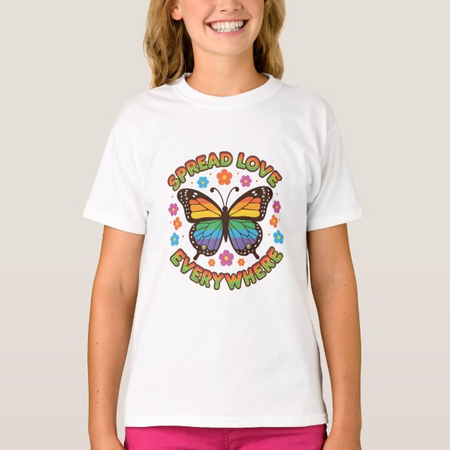 Camiseta Spread Love Everywhere – Rainbow Butterfly Quote – (Frente)