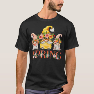 Camiseta Spring Flower Love with Beautiful Funny Gnomes in