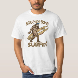 Camiseta Squatchin? Squatch ido surfar o t-shirt