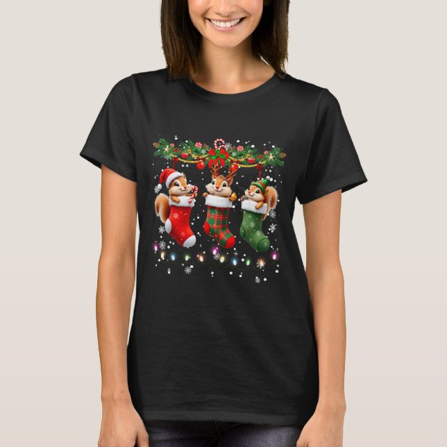 Camiseta Squirrel In Christmas Socks Lights Squirrel Xmas  (Frente)