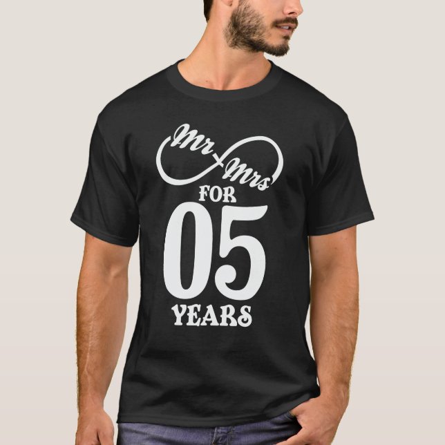 Camiseta Sr. & Sra. Por 5 Anos de 5 Casamento (Frente)