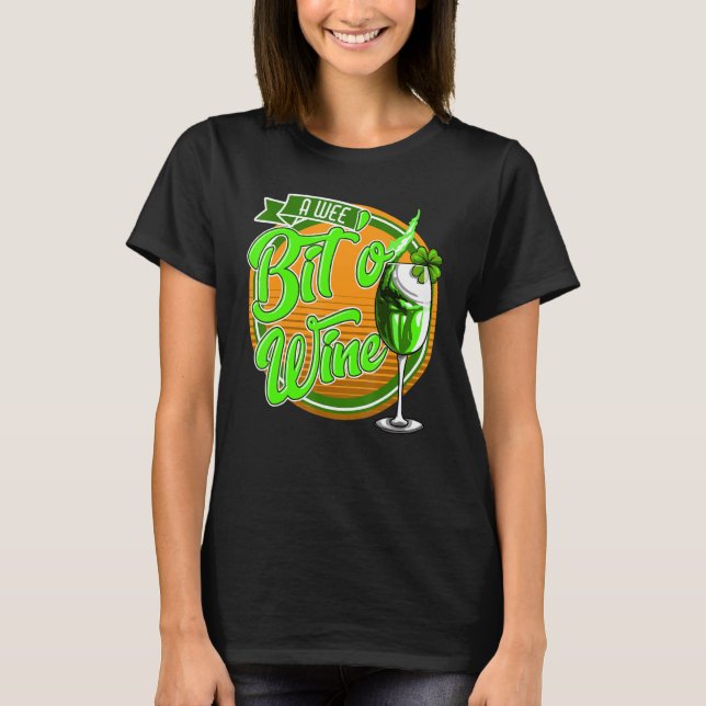 Camiseta St Patrick's Day A Wee Bit O' Wine Funny Mom Women (Frente)