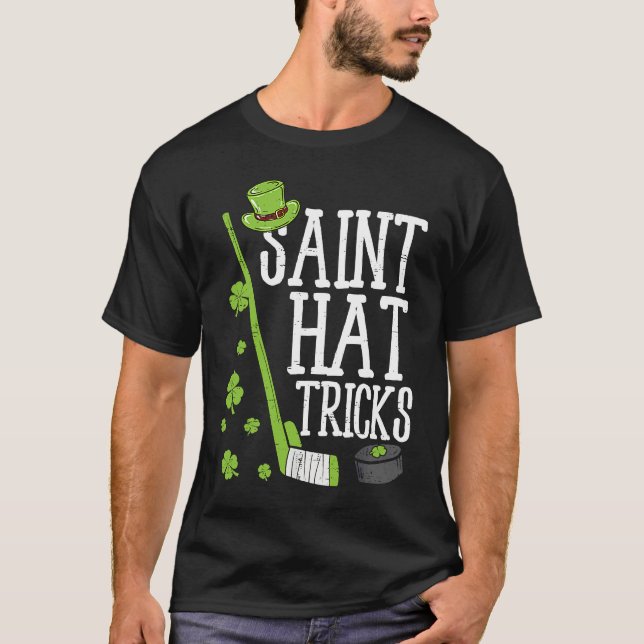 Camiseta St Patricks Day Saint Hat Tricks Hockey Shamrock K (Frente)