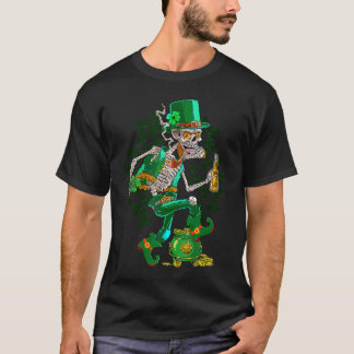 Camiseta St Patrick's Day Skeleton Drinking Beer C Pot Of G