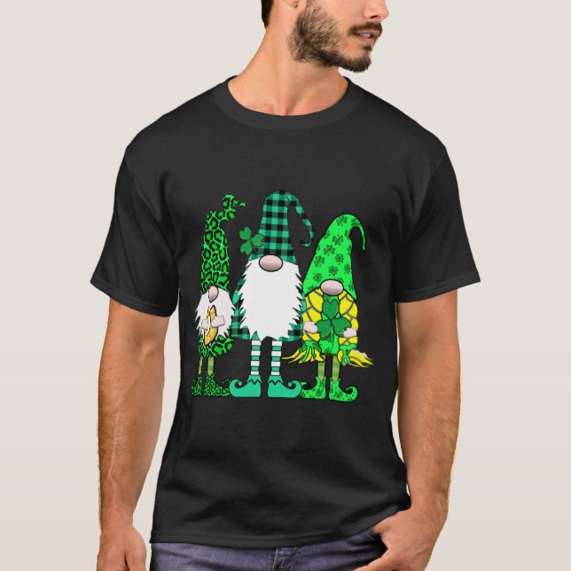 Camiseta St Patricks Three Gnomos Lucky Irish Gnomes (Frente)