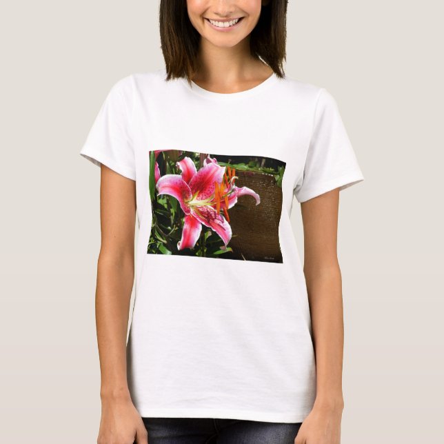 Camiseta Stargazer Lily Fotografia (Frente)