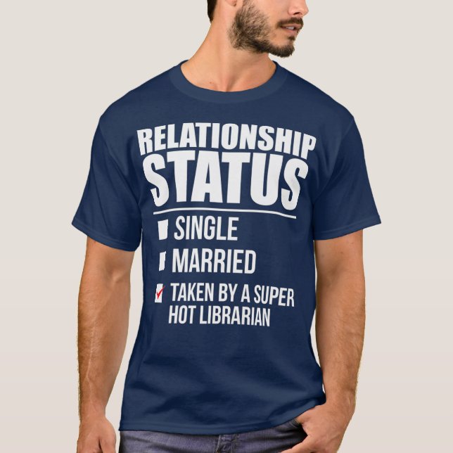 Camiseta Status do Relacionamento Tomado pela Super Hot Lib (Frente)